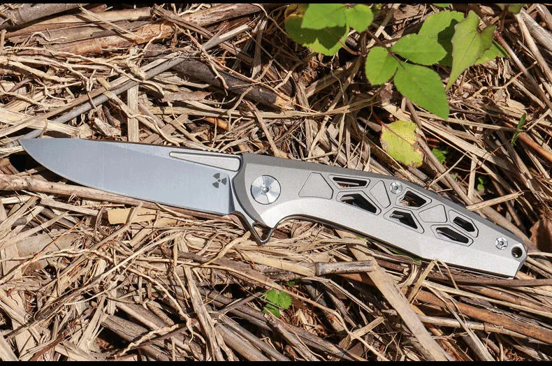 Best Titanium Alloy Handle D2 Steel Tactical Jungle Pocket Hunting Knife Folding Knives With Grey Titanium Surface