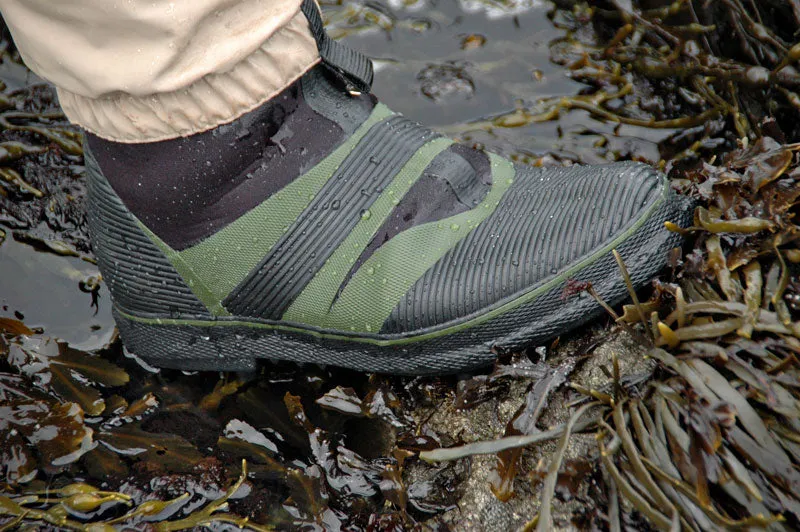 BISON BREATHABLE CHEST WADERS & FELT OR STUDDED SOLE NEOPRENE WADING  BOOTS
