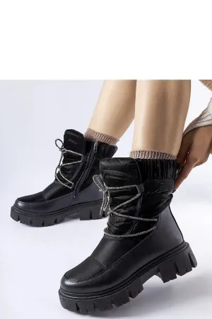 Black snow boots with zircons