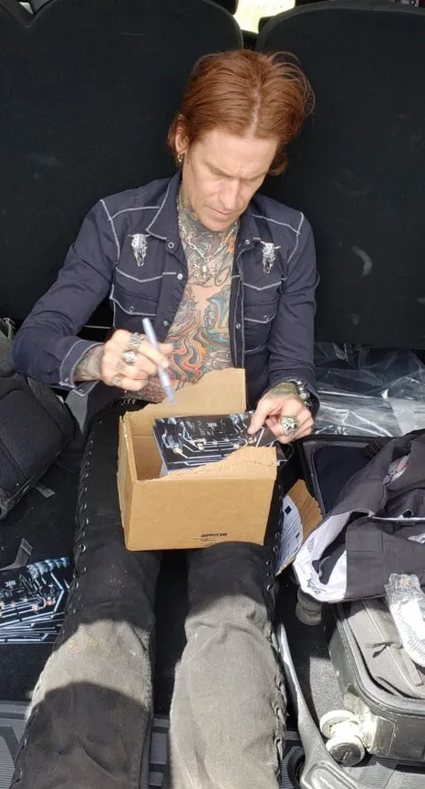 Buckcherry "Hellbound" SIGNED Digipak CD