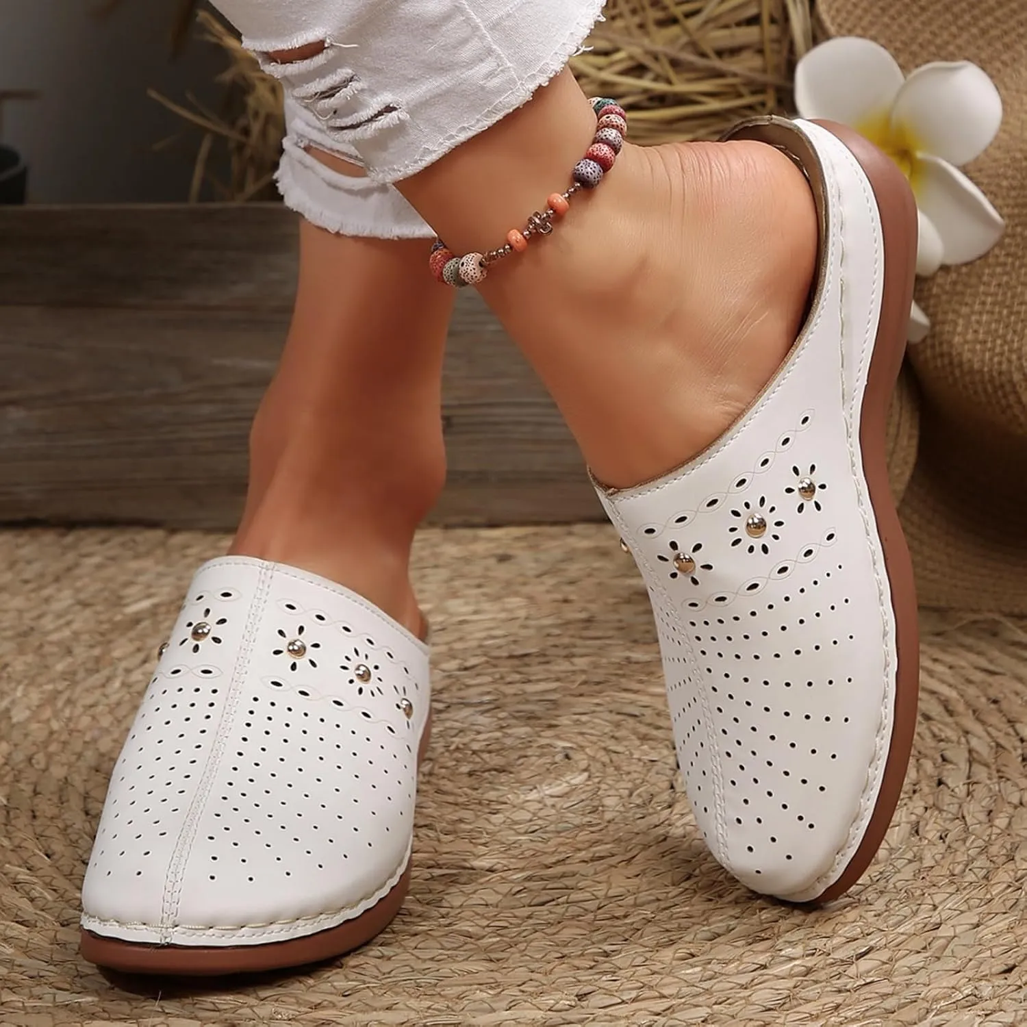 Clogs for Women Slip-On Mules Summer Walking Casual Sandals Comfortable Slip On Mule Clogs Hollow Out Floral Design Arch Support Wedge Sandals Going Out Shoes