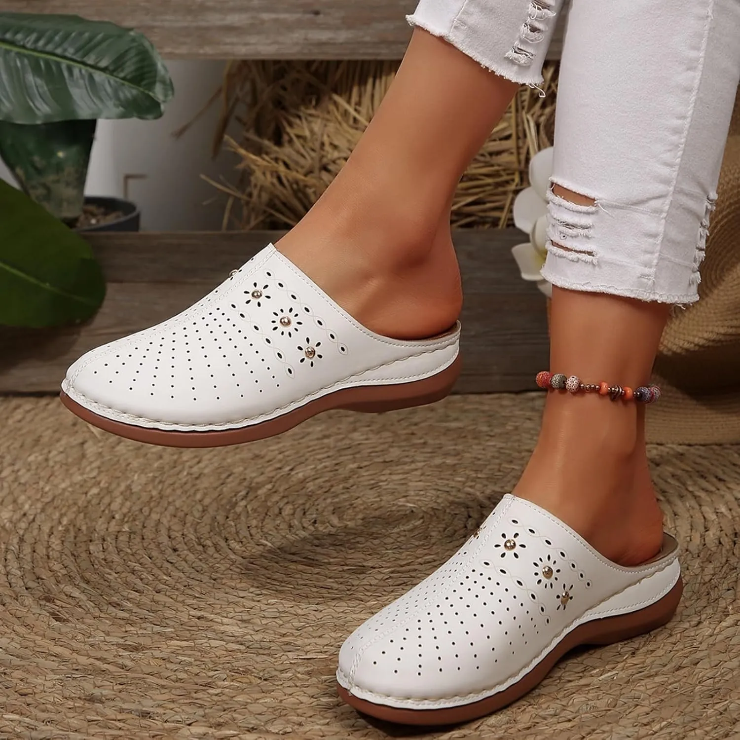 Clogs for Women Slip-On Mules Summer Walking Casual Sandals Comfortable Slip On Mule Clogs Hollow Out Floral Design Arch Support Wedge Sandals Going Out Shoes
