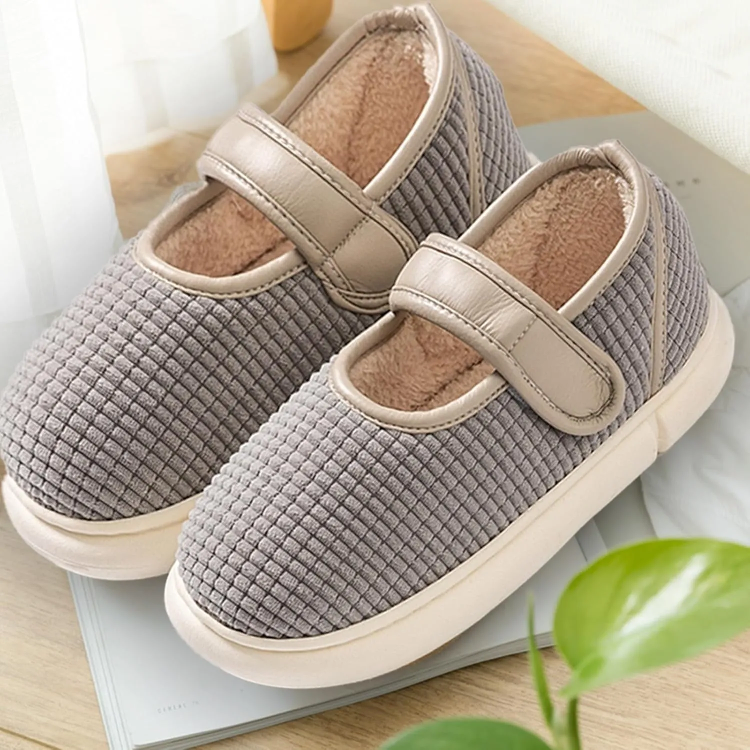Ctreela Soft Fuzzy Slippers for Women House Slipper Clog Fluffy Slide on Indoor Slipper Furry Lined Bedroom Shoe Cozy Slides