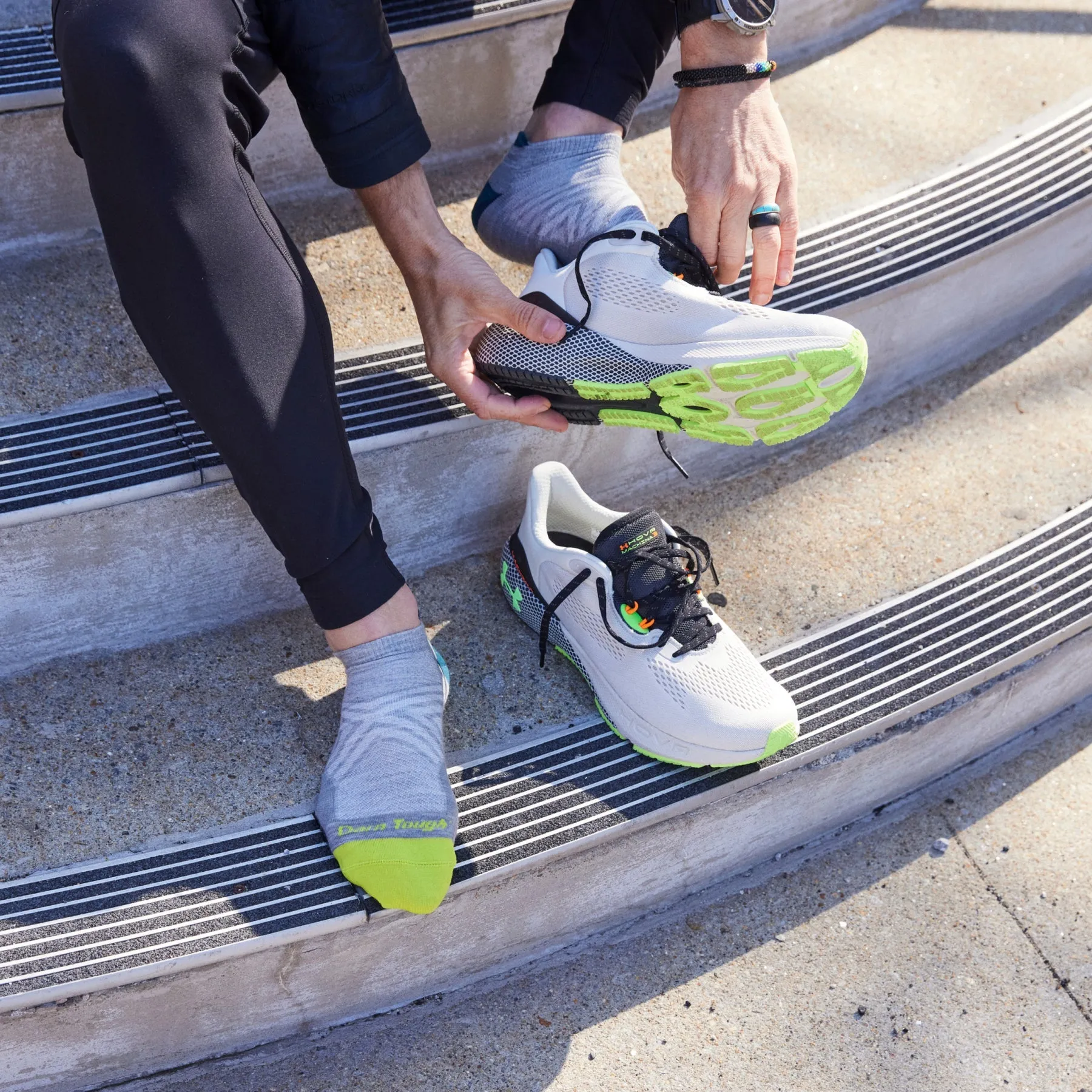 Darn Tough Men's No Show Lightweight Running Socks