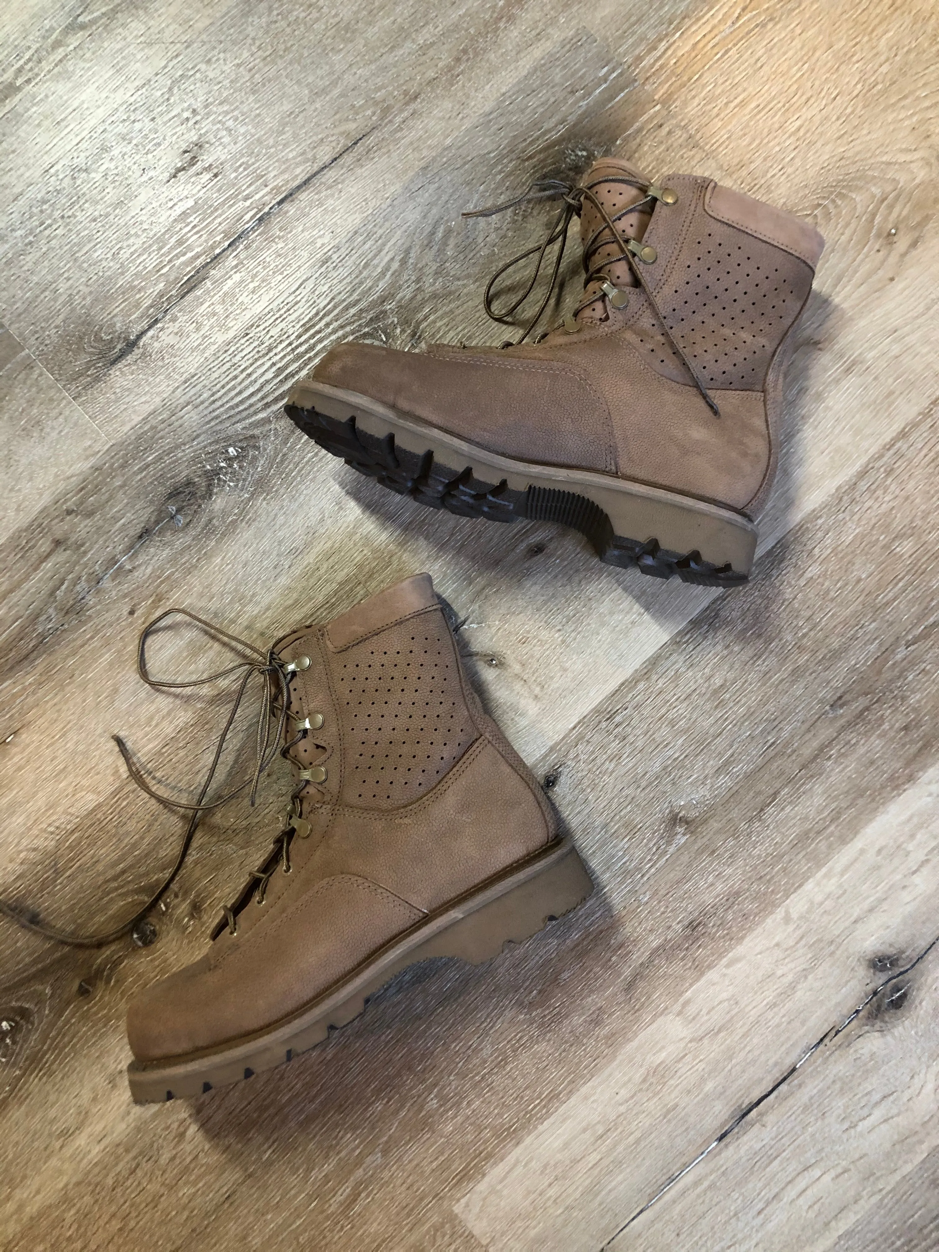 Deadstock Boulet Military Issue Desert Combat Boot, Made in Canada, 9 Mens