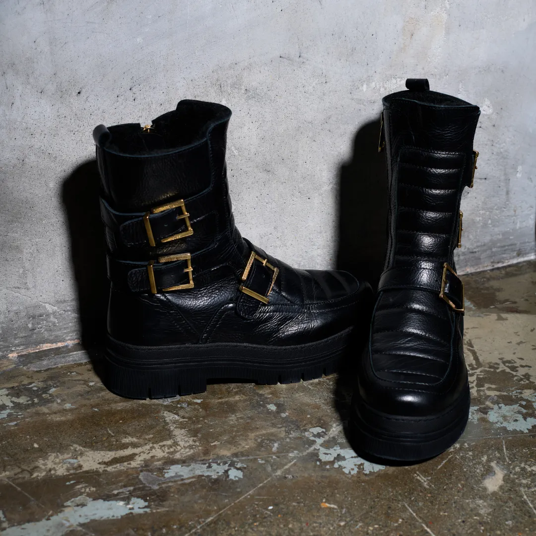 Joanna - Black Leather