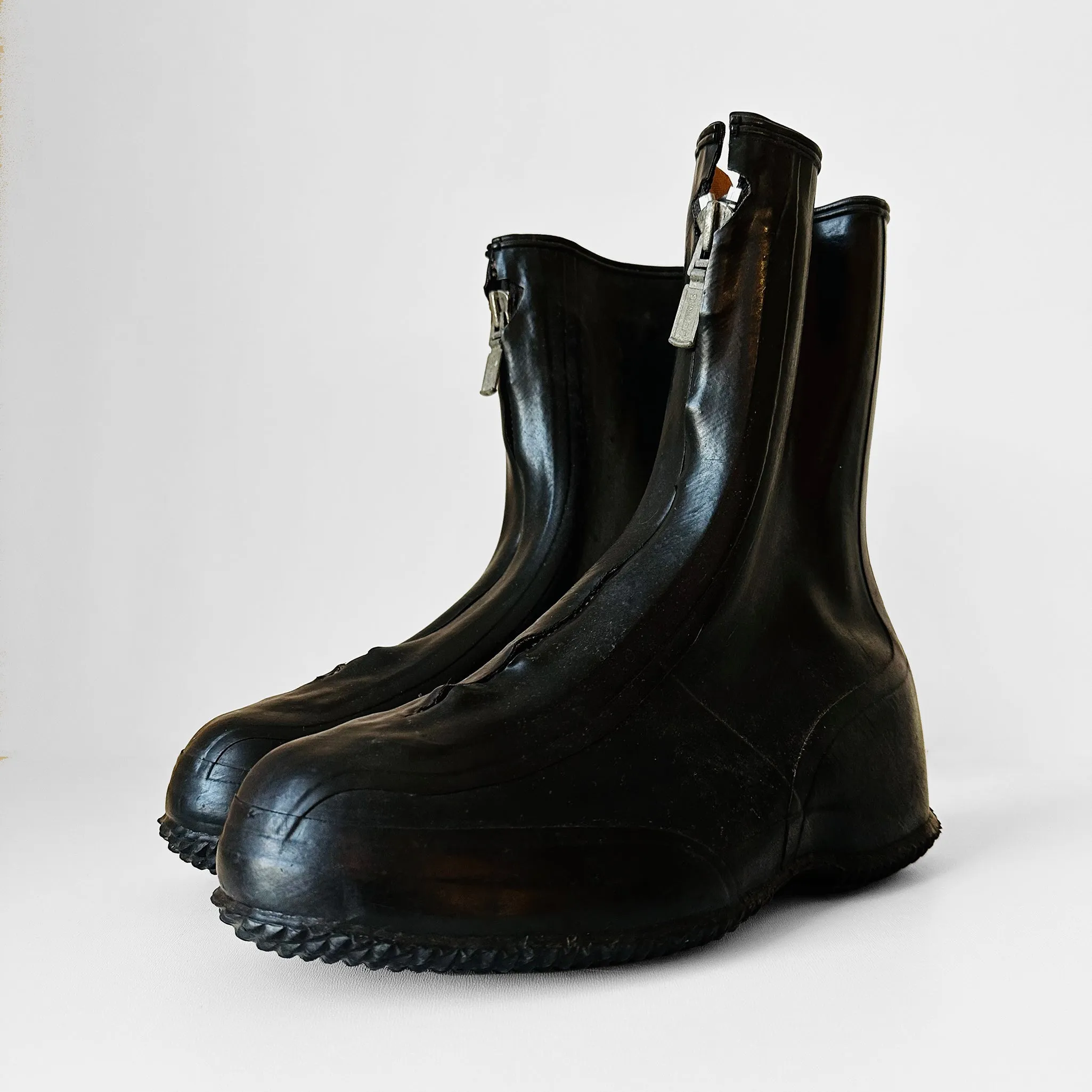 Made in Canada Black Rubber Heavy Metal Zip-Front Over Shoe Rain Boots - Sz. 8