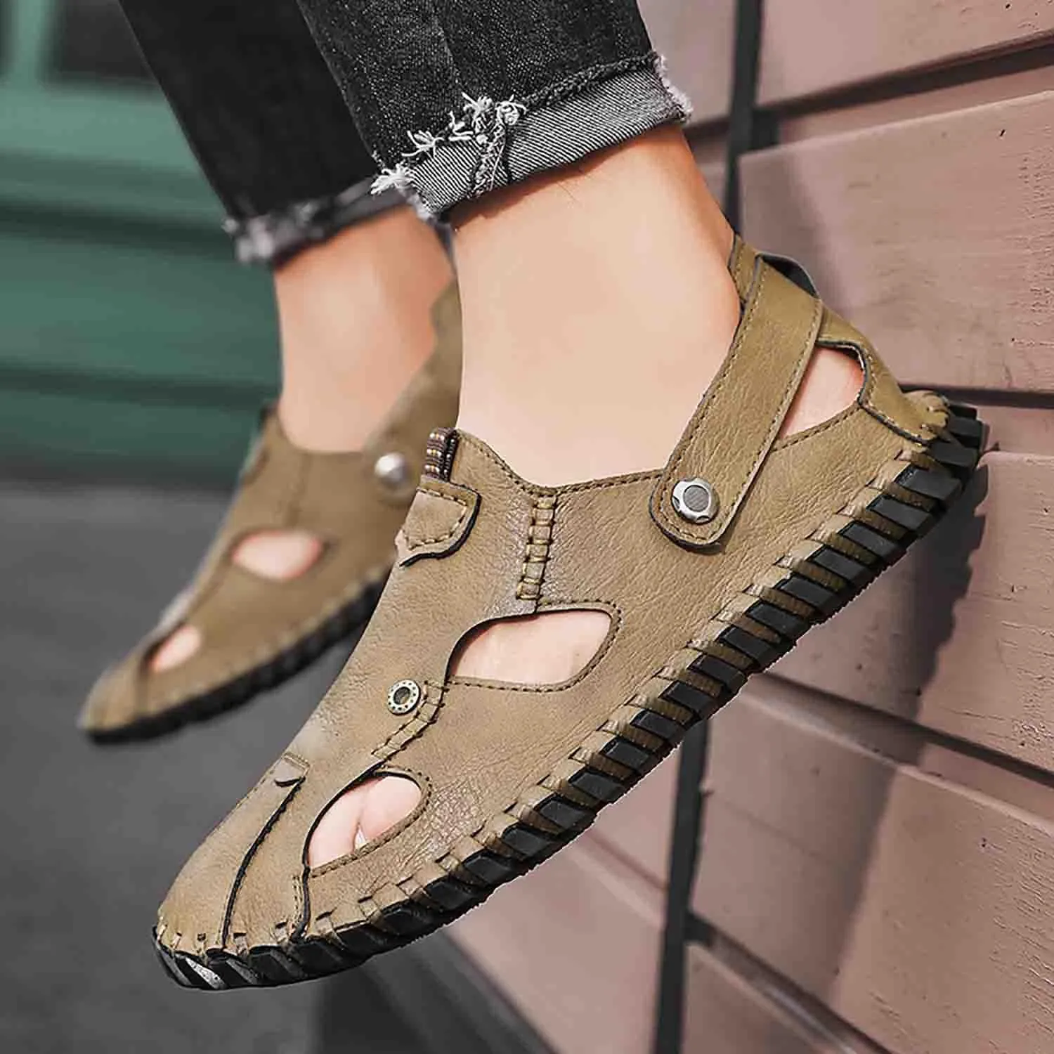 MEBAMY Men Leather Sandals Breathable Closed-Toe Summer Beach Classic Hiking Shoes