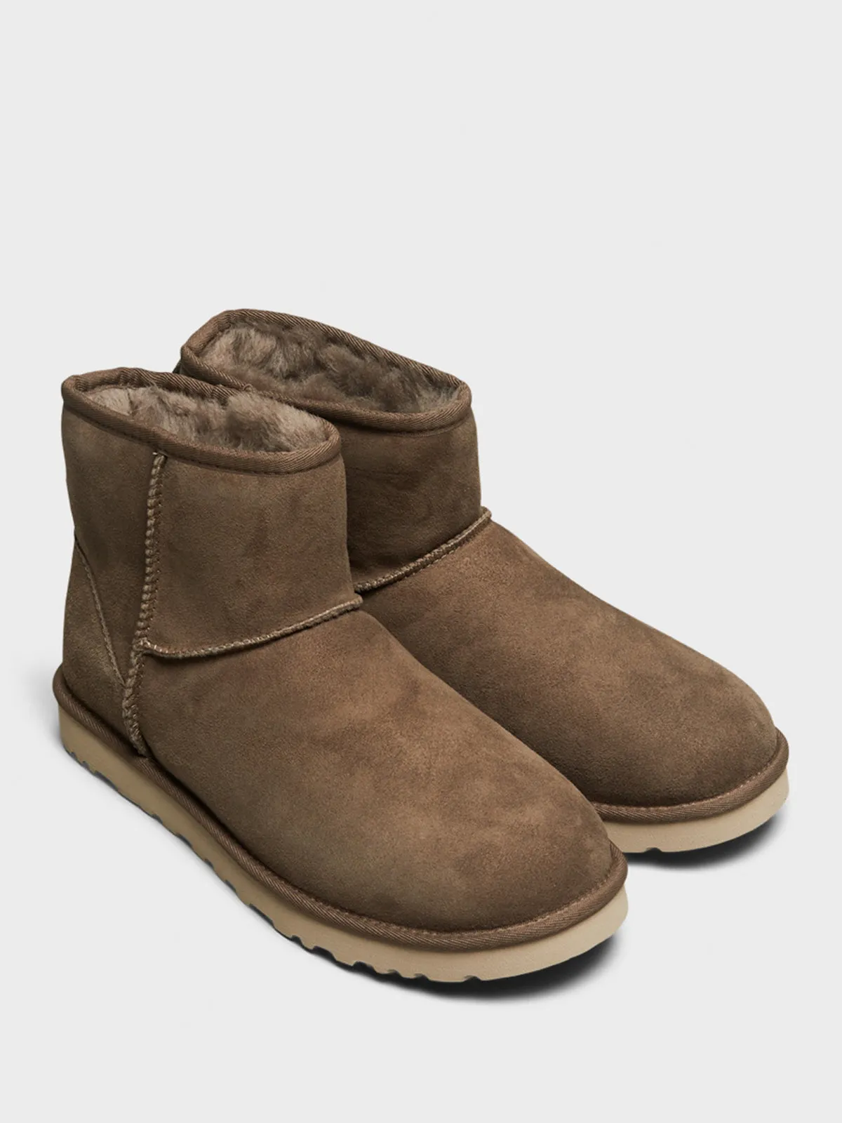 Men's Classic Mini Boots in Cold brown