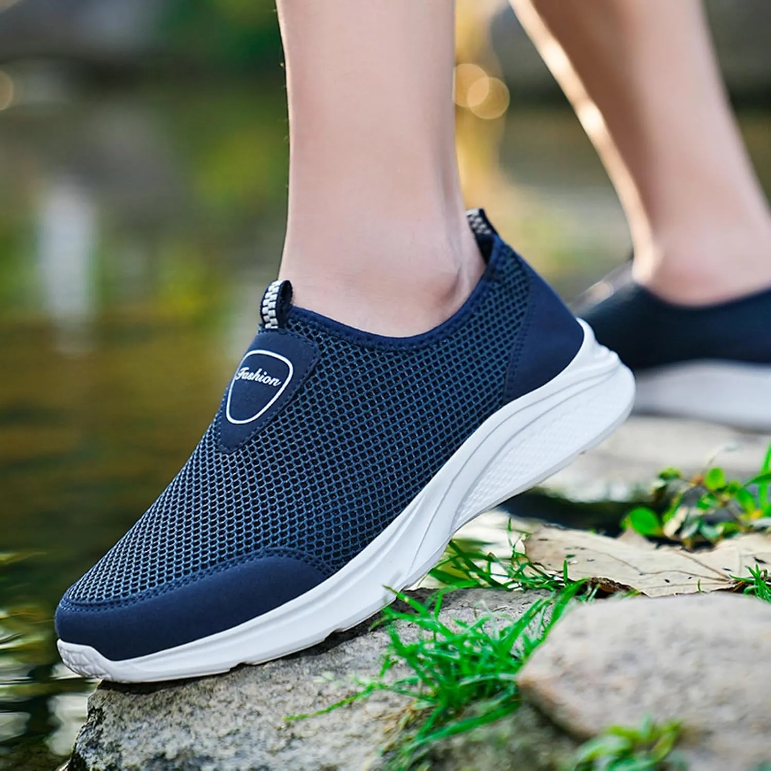 Men's Hollow Mesh Sports Shoes Fashionable Breathable Walking Shoes Comfortable Barefoot Minimalist Shoe