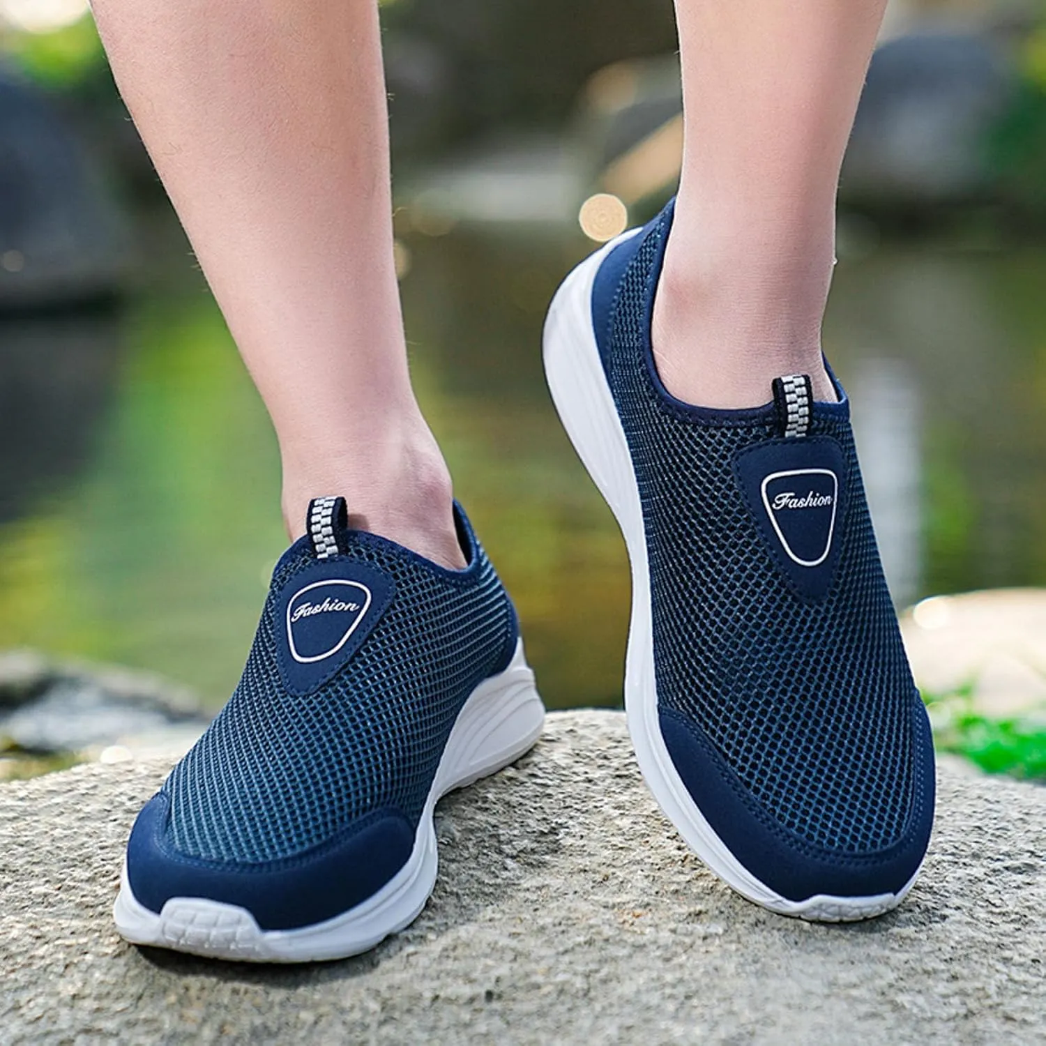 Men's Hollow Mesh Sports Shoes Fashionable Breathable Walking Shoes Comfortable Barefoot Minimalist Shoe