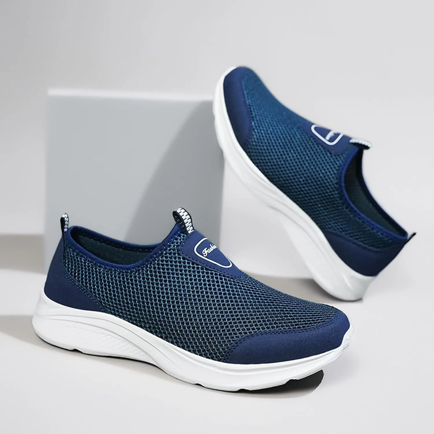 Men's Hollow Mesh Sports Shoes Fashionable Breathable Walking Shoes Comfortable Barefoot Minimalist Shoe