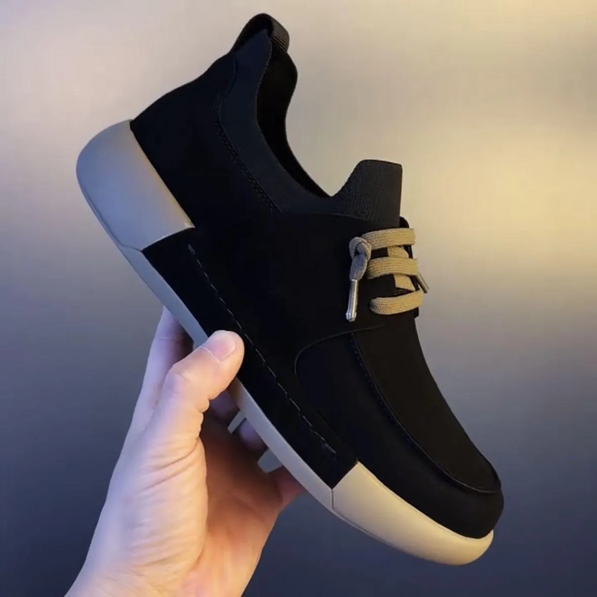 Men's lightweight breathable non-slip casual shoes