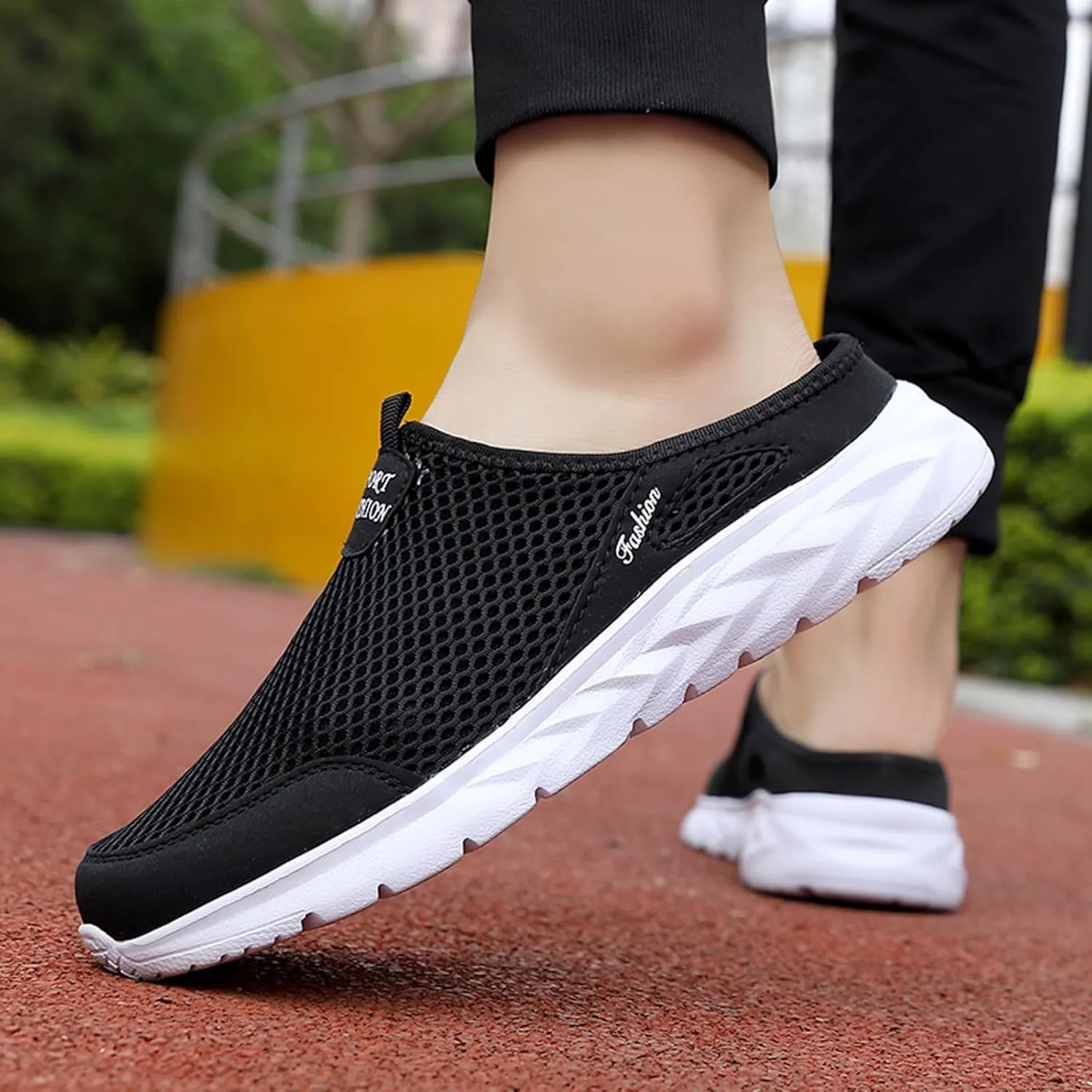 Men's Slip On Mesh Slippers Breathable Summer Shoes Lightweight Non Slip Beach Shoes Soft Flat Elderly Shoe